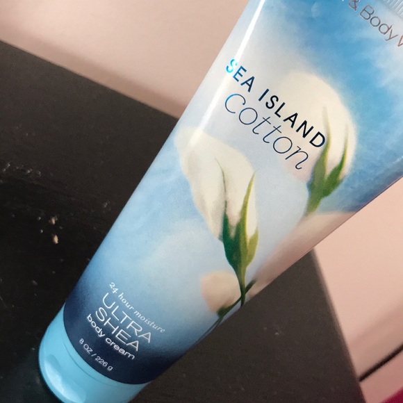 Bundle of Bath and Body Works - Picture 3 of 4